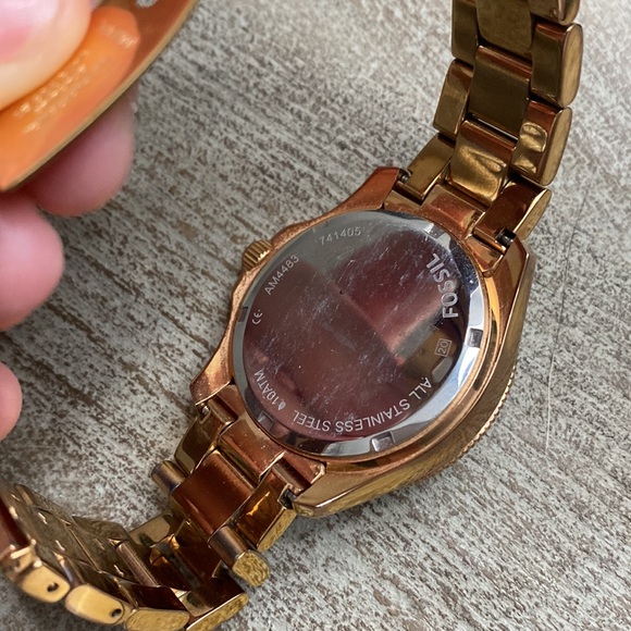 Rose Gold Fossil Watch - Picture 5 of 5